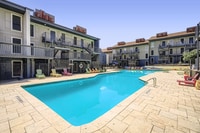 Building Photo - South Shore