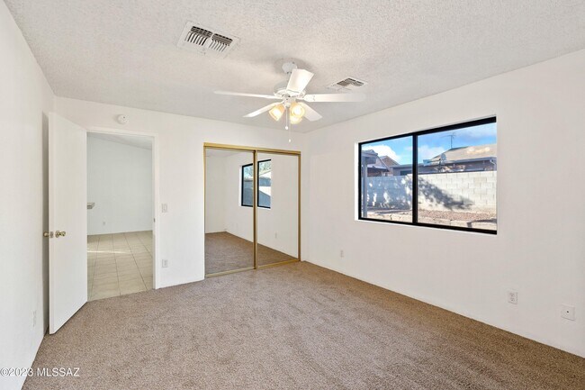 Building Photo - 6082 S Birchwood Dr