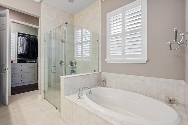 Building Photo - 2815 Sunbury Dr