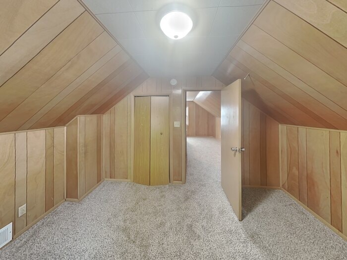 Building Photo - 2080 McKnight Rd N