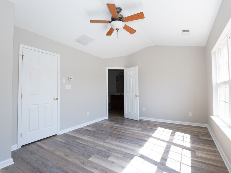 Building Photo - 14136 Winford Ln