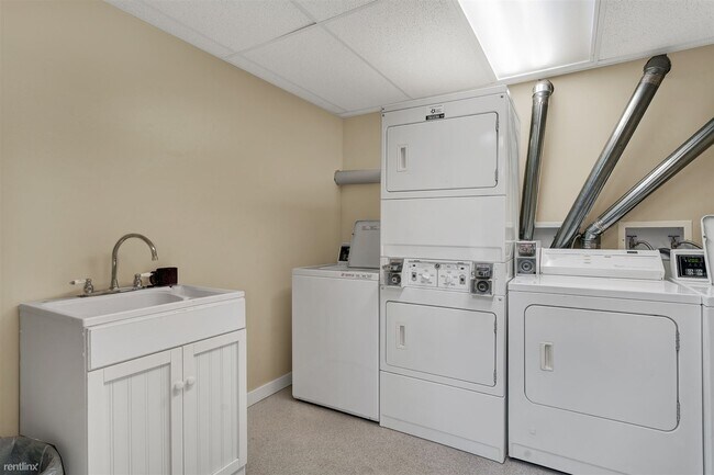 Building Photo - 1 br, 1 bath Condo - Alyeska West Condo Gi...