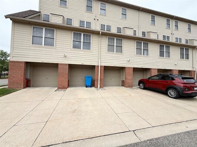 Building Photo - 207 Amys Walk