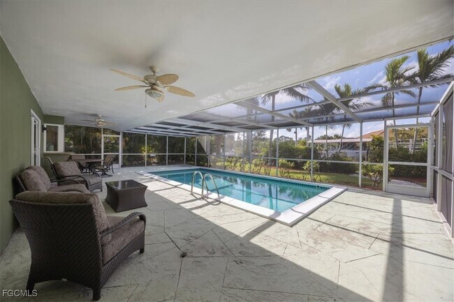 Building Photo - 2032 Coral Point Dr