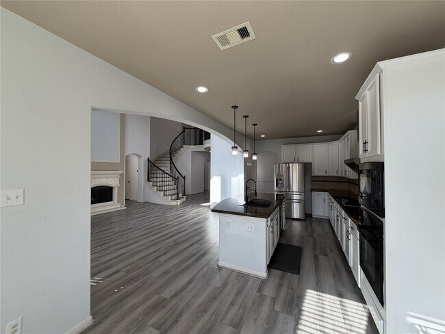 Building Photo - 6023 Baileys Run Ln