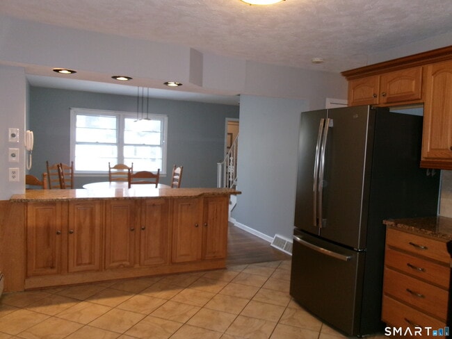 Building Photo - 36 Tina Cir