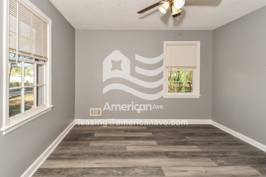 Building Photo - 135 Latonea Dr