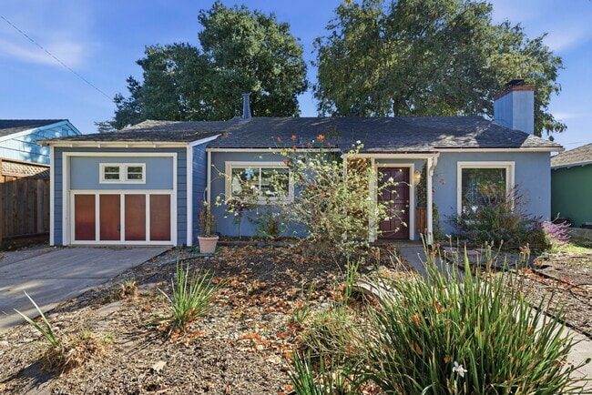 Primary Photo - 1047 Riverton Dr