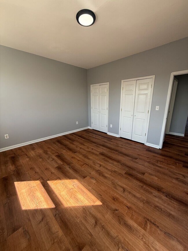 Building Photo - 232 Broadway