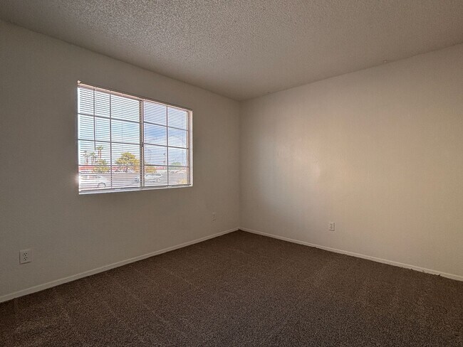 Building Photo - 2686 Aarondavid Dr
