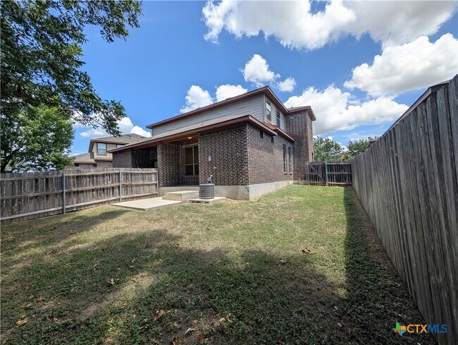Building Photo - 622 Creekside Cir