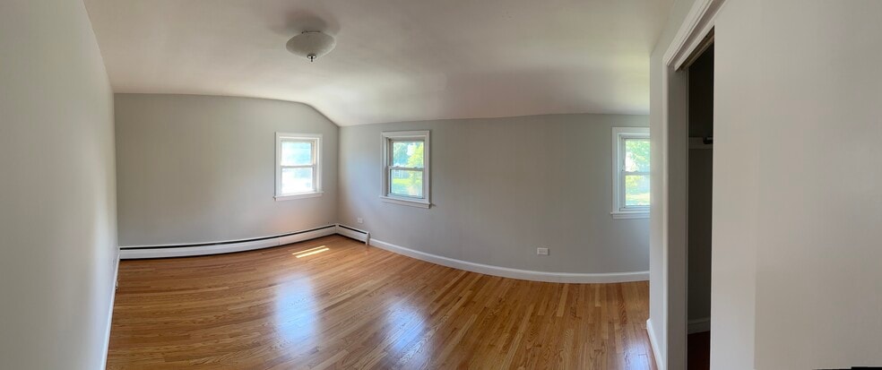 Building Photo - 15 Craigie St