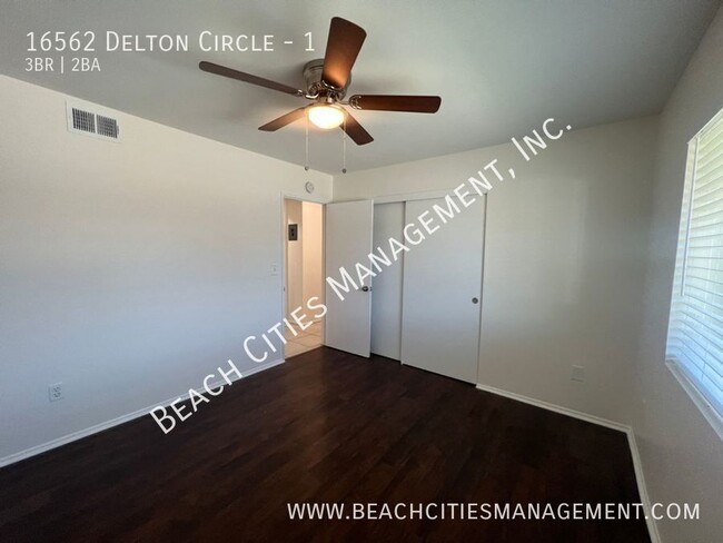 Building Photo - 16562 Delton Cir