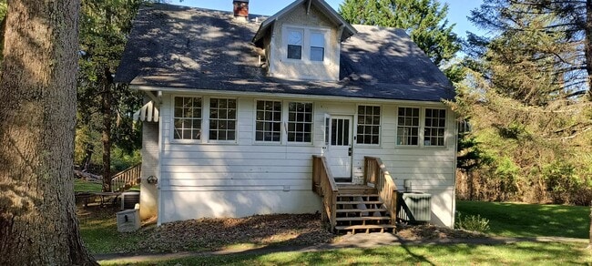 Building Photo - 3342 Yellow Sulphur Rd