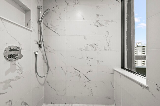 Building Photo - 4000 N Ocean Dr