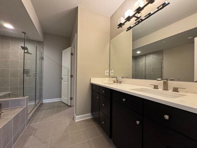 Building Photo - Stunning 4 Level 4 Bed 3/2 Bath Home With Balcony And Deck In Westmoore At Moorefield