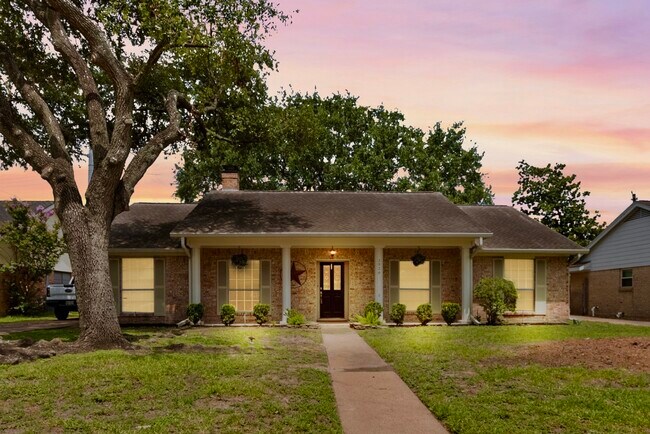 Primary Photo - 2526 Palo Pinto Dr