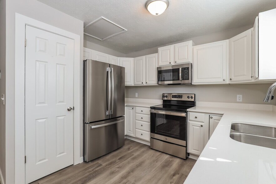 Building Photo - 5107 Fuchsia Cir