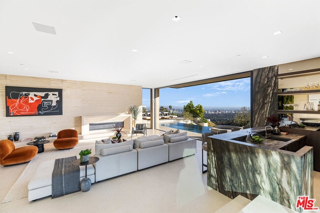 Building Photo - 1731 Summitridge Dr