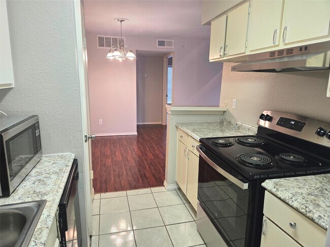 Building Photo - 6200 Ranchester Dr