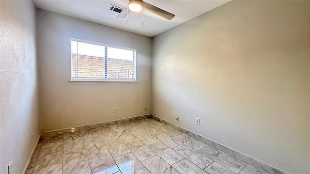 Building Photo - 708 Meadowcreek Ct