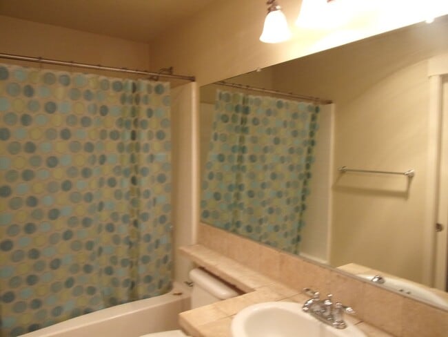 Building Photo - Grand Oaks Condo