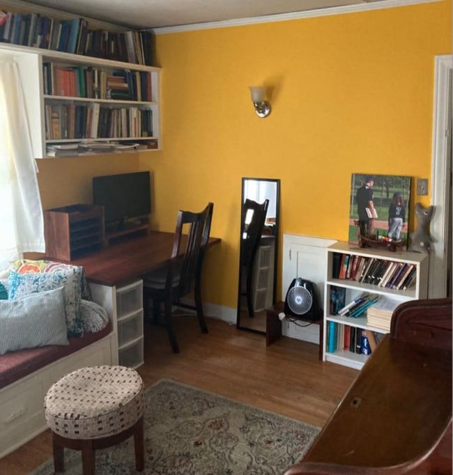 Building Photo - 1549 Rendall Pl