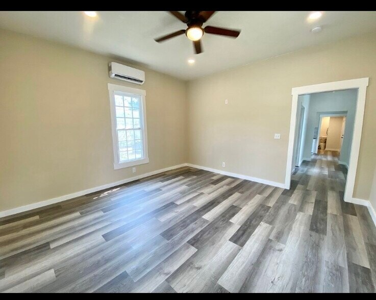 Living room - 2611 4th Ave