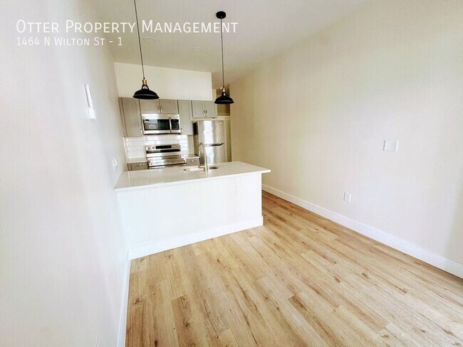 Building Photo - 1464 N Wilton St
