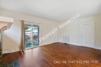 Building Photo - 2451 Wedgemere St