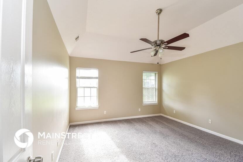 Building Photo - 8878 Little House Cove