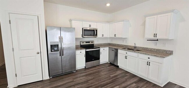 Building Photo - 3488 Cardinal Dr