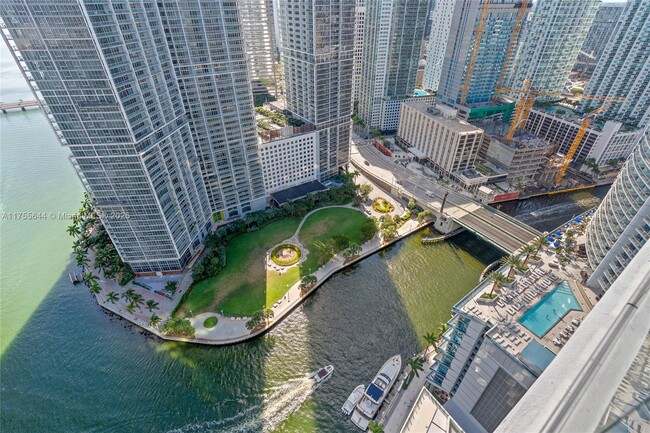 Building Photo - 300 Biscayne Blvd Way