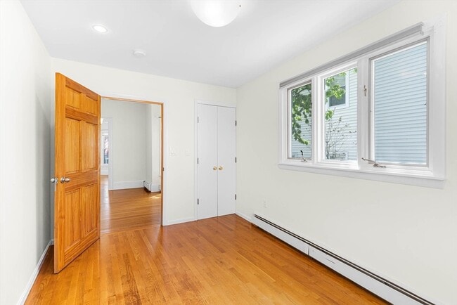 Building Photo - 51 Newbury St
