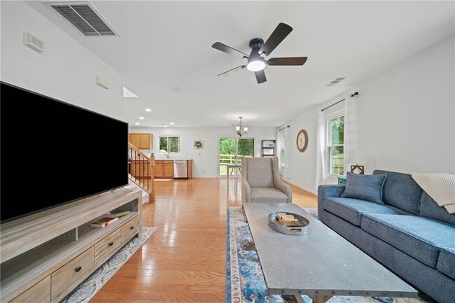 Building Photo - 151 Nacoochee Way