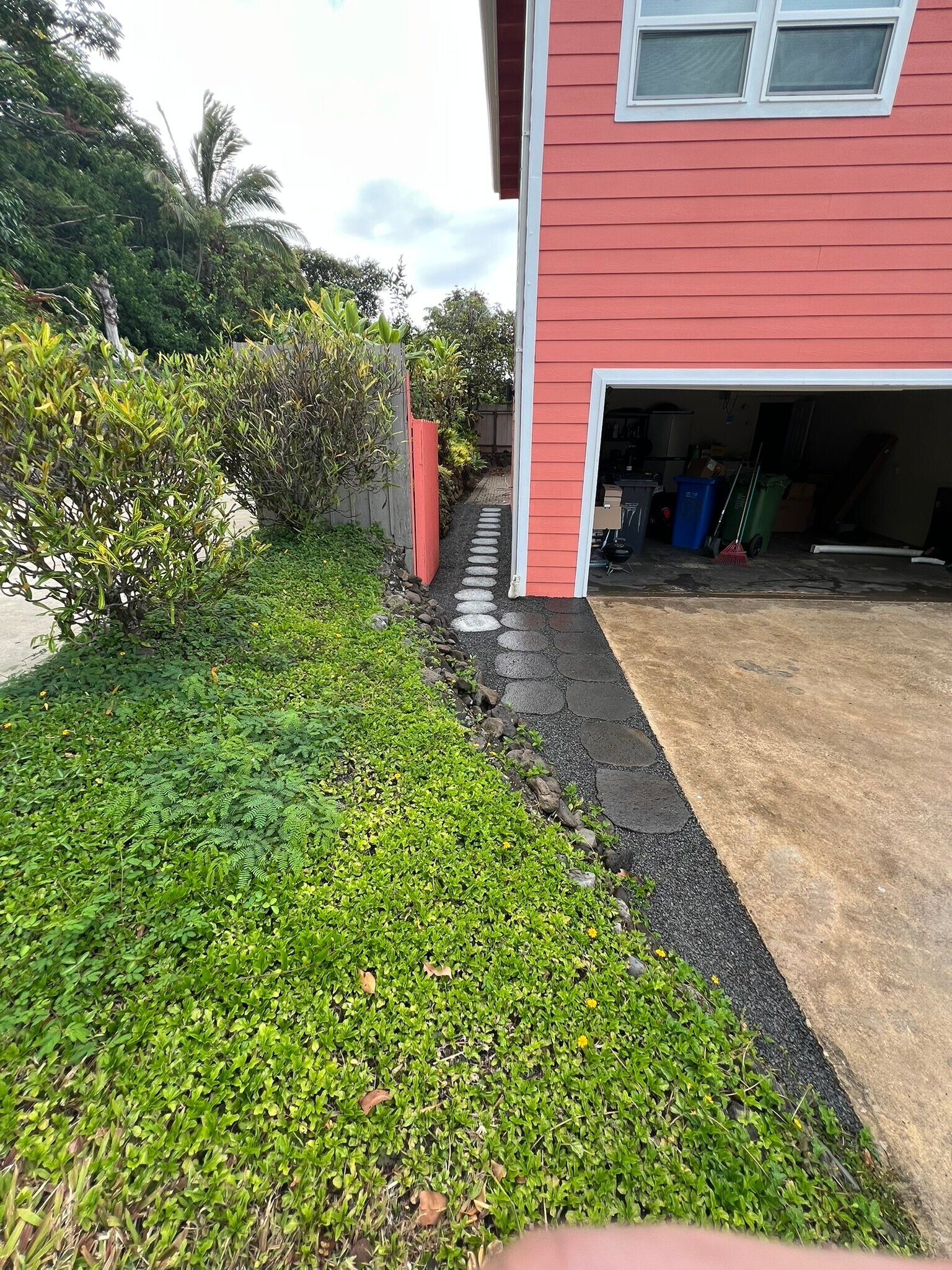 Building Photo - 51-171-171 Ka?a?awa Park Ln