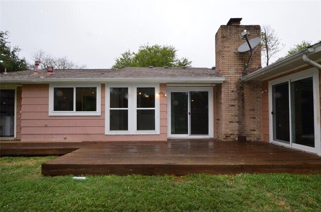 Building Photo - 11801 Knights Bridge
