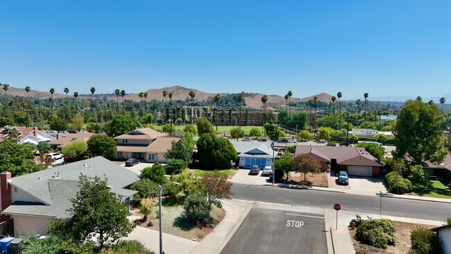 Building Photo - 3430 Bahia Pl