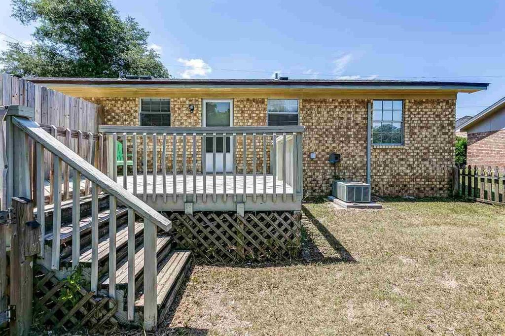 Building Photo - 4800 Tradewinds Dr