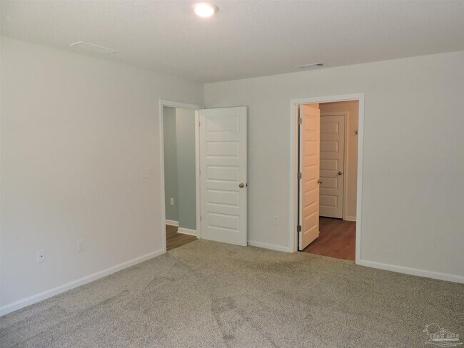 Building Photo - 5427 Peach Dr