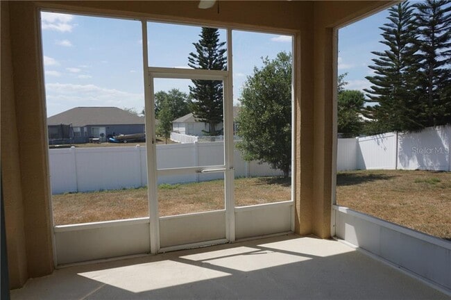 Building Photo - 817 Terranova Rd