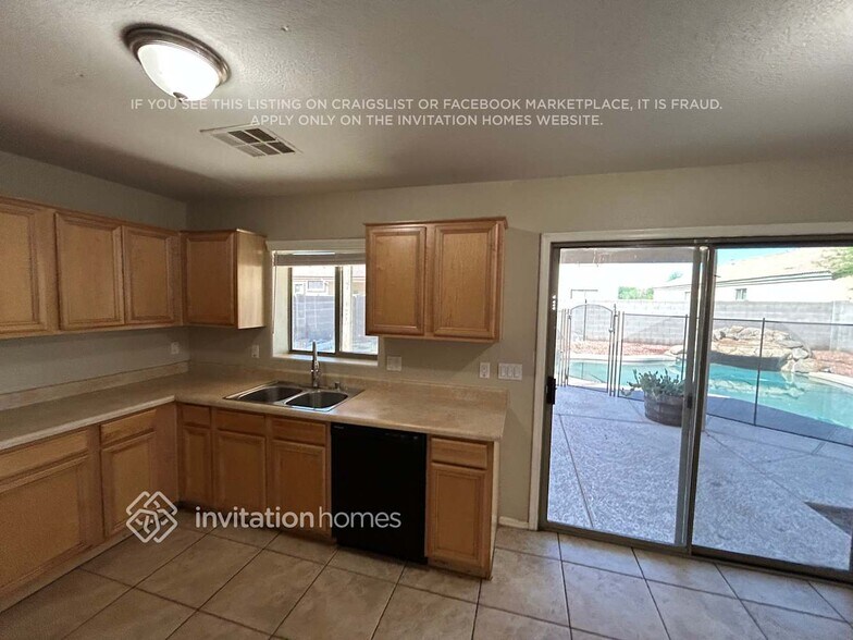 Building Photo - 7208 S 56th Ave