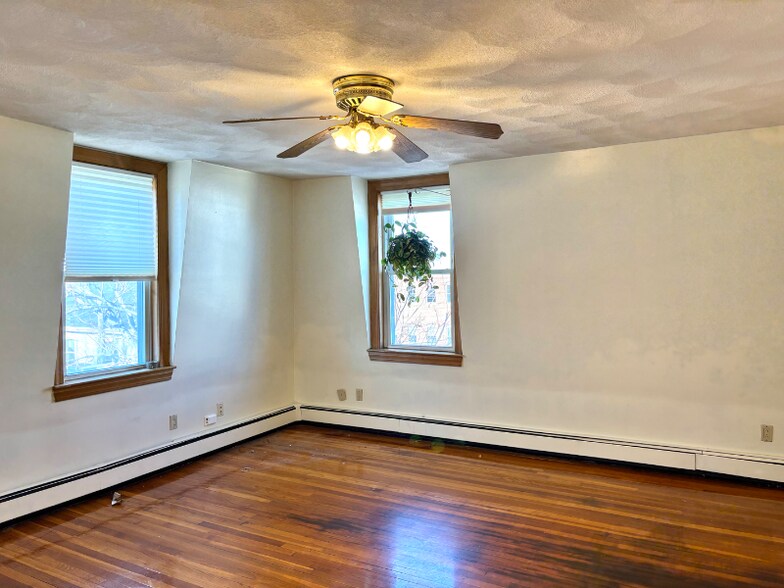 Building Photo - 55 Port Norfolk St