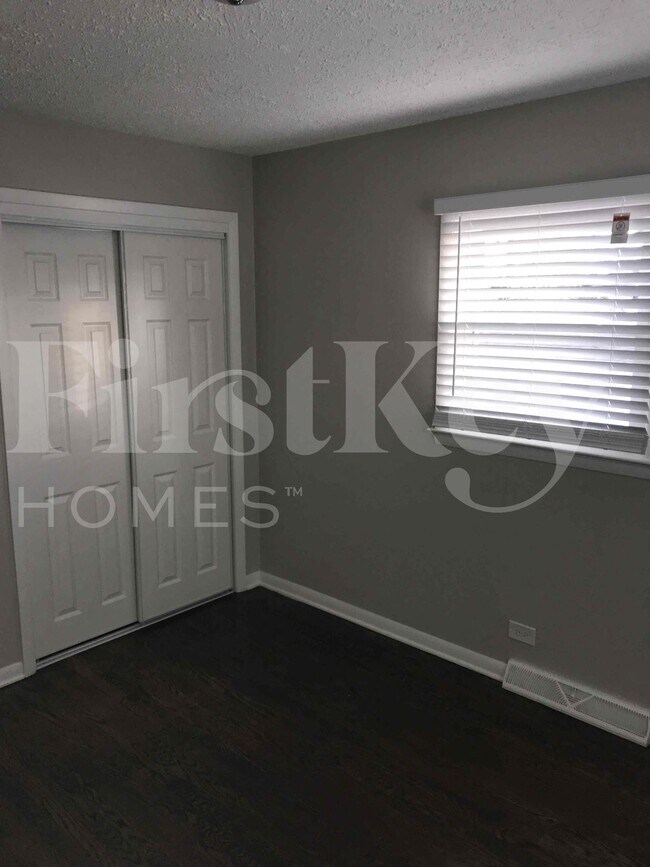 Building Photo - 509 Marie Dr