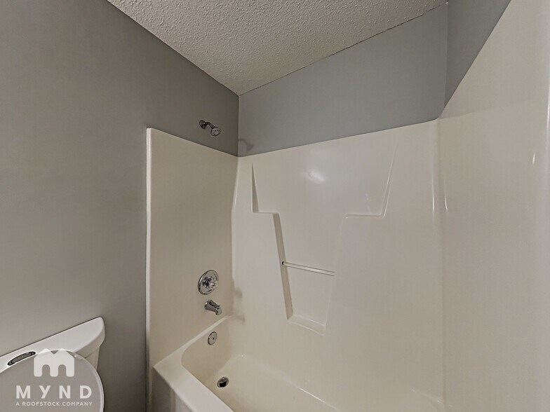 Building Photo - 508 Yellow Berry Run