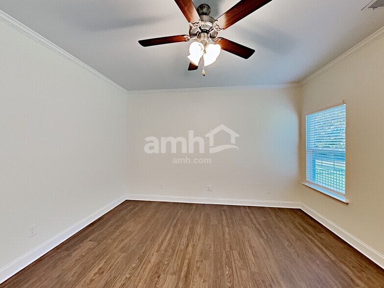 Building Photo - 689 Woodall Rd