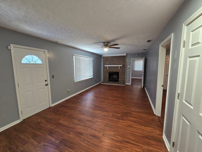Building Photo - 6957 Bone Creek Dr