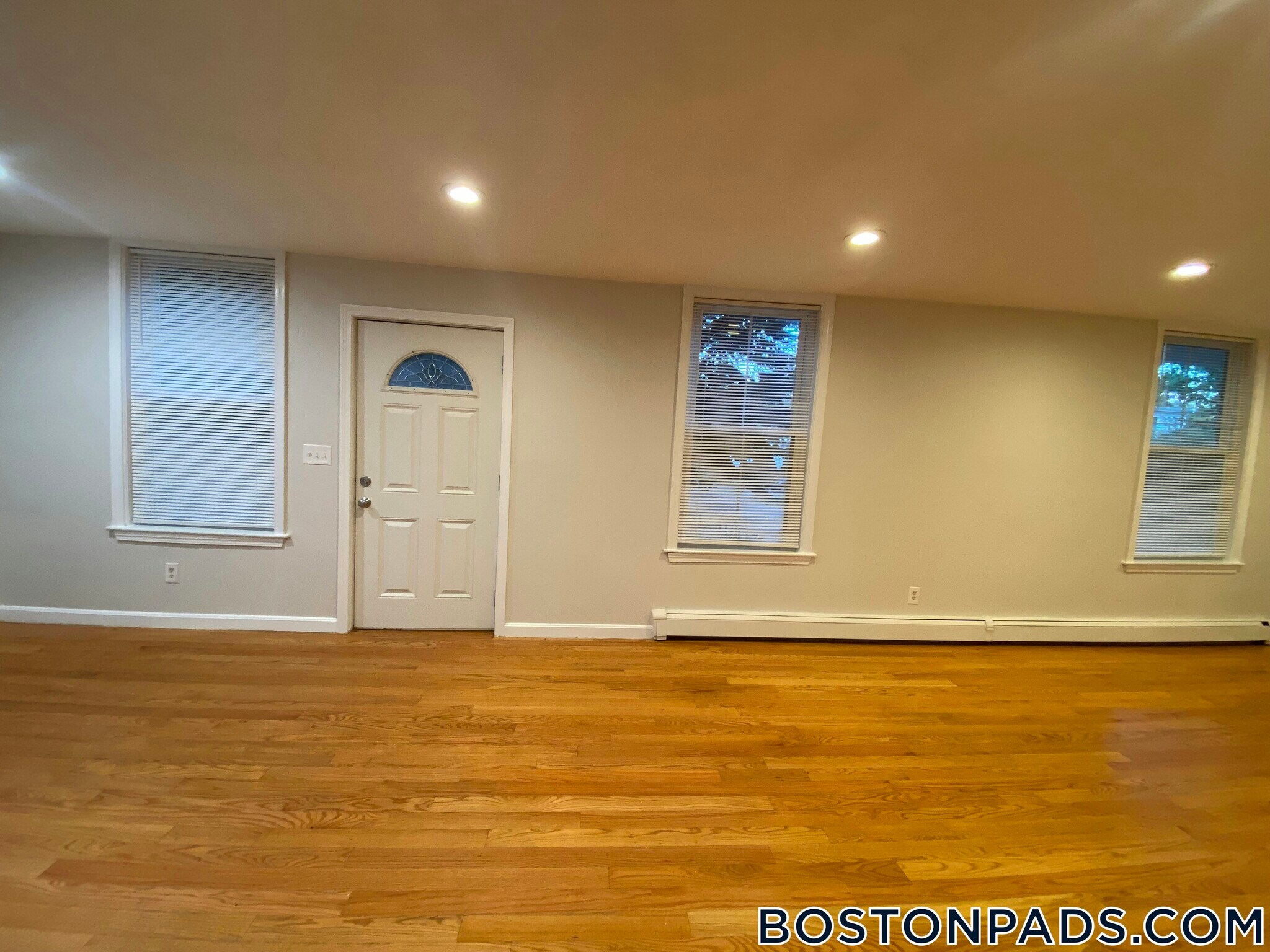 Building Photo - 33 Rockland St