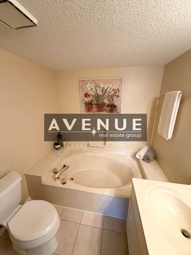 Building Photo - 312 Clayton Xing Dr