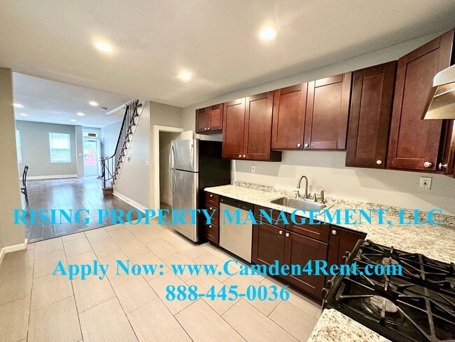 Primary Photo - Renovated 3 Bedroom 1.5 Bathroom home in t...